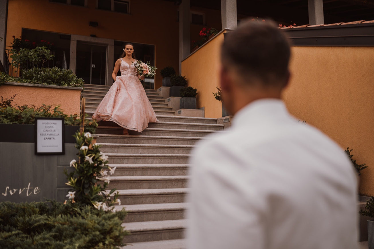Special sort of house Stanjel Kras Slovenia Poroka Hisa Posebne sorte Tomaz Kos Weddings photographer 11